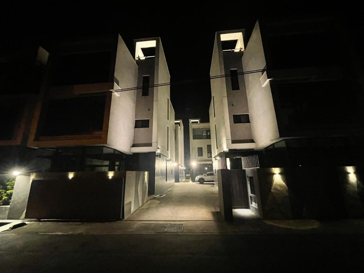 方興top會館 全新包棟電梯民宿 ซานซิง ภายนอก รูปภาพ